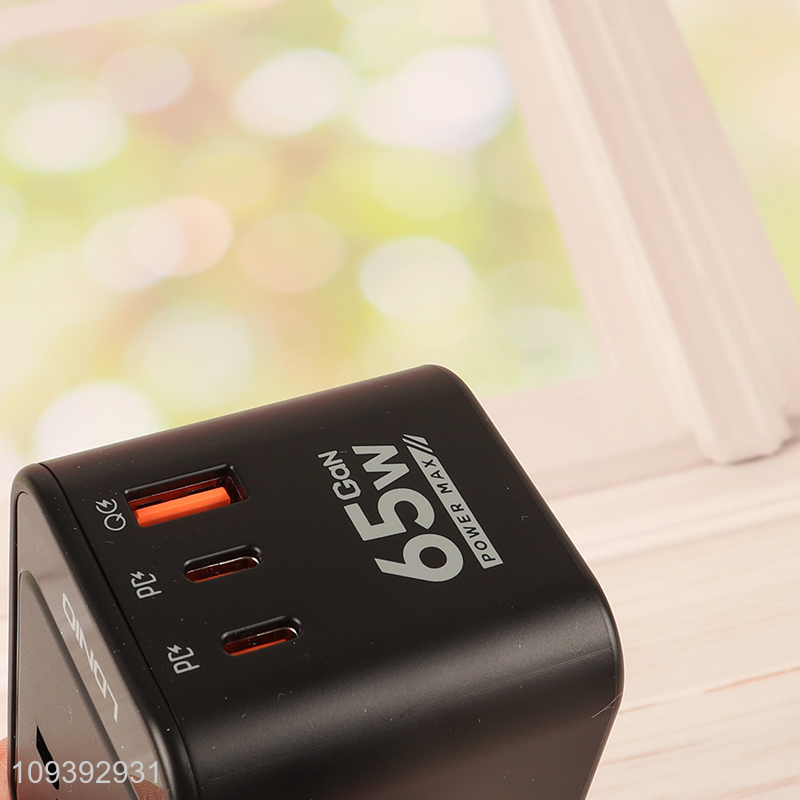 Online wholesale portable multi-port international travel charger
