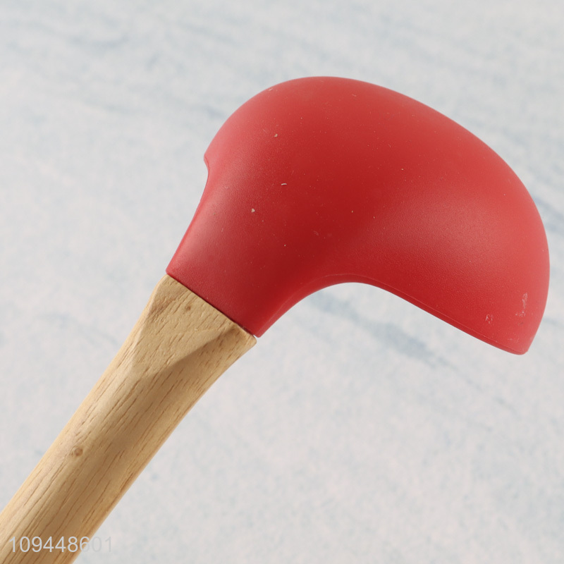 Good price long handle silicone kitchen utensil soup ladle