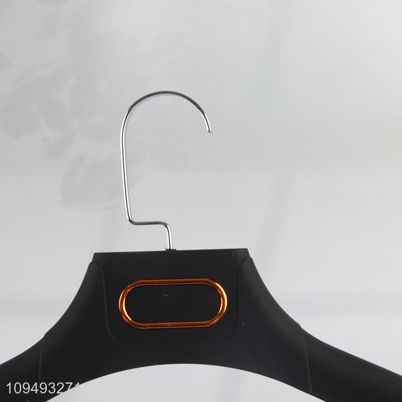 Low price durable plastic clothes hanger for sale